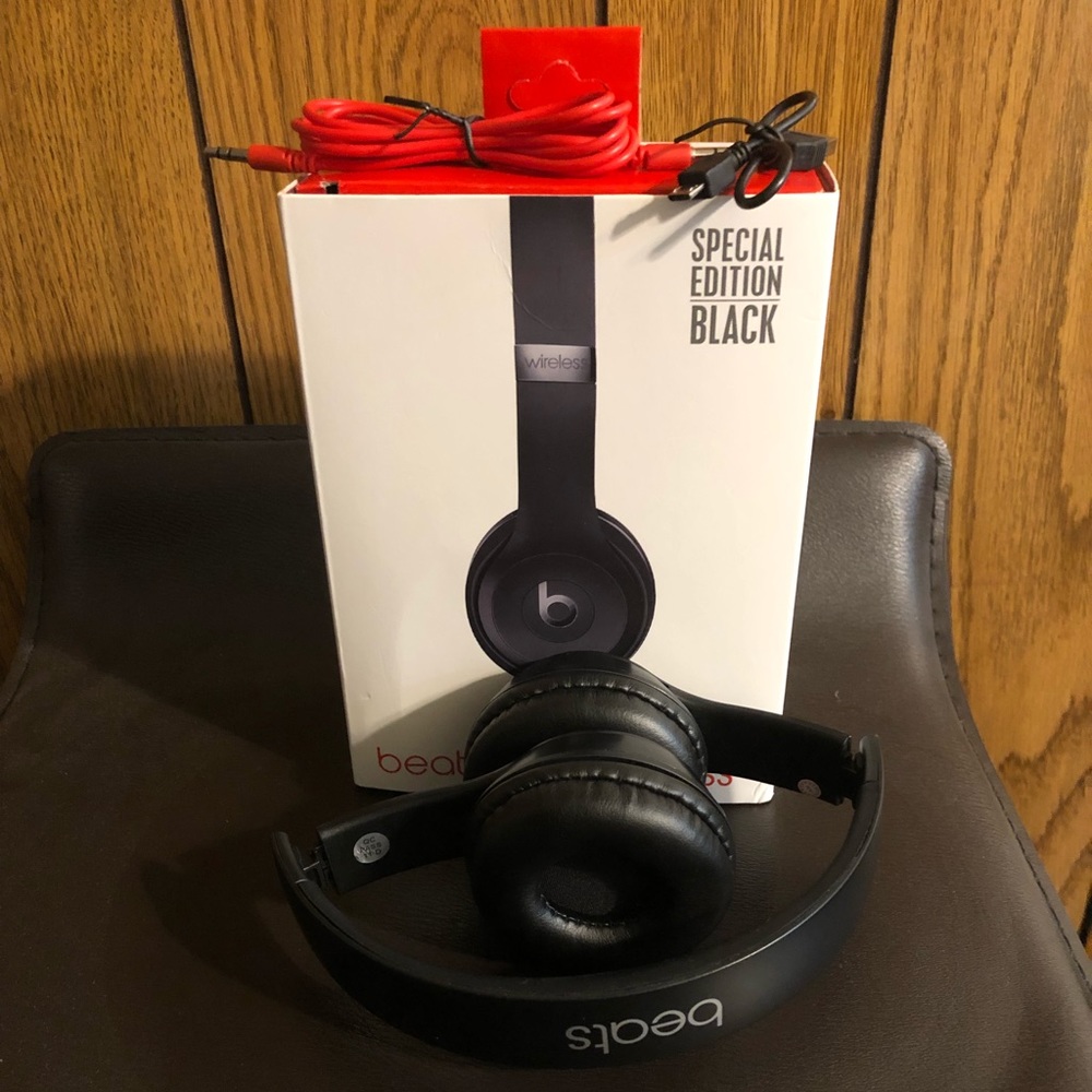 Special Edition Beats Solo 3 Wireless Headphones